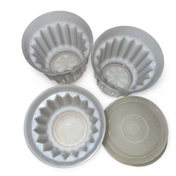 Tupperware Jel-ette Mini Molds Set 3 White 297 Individual Jello Desert Cups VTG - Picture 8 of 9